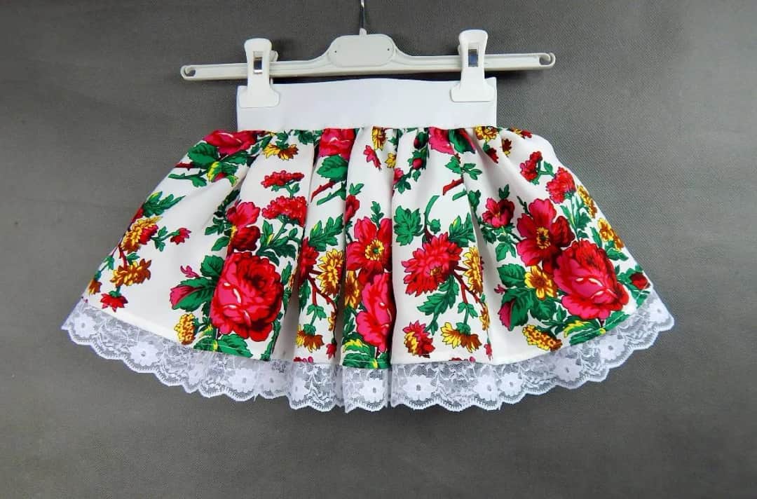 Spódnica góralska dla dziewczynki – jak wybrać idealny model?