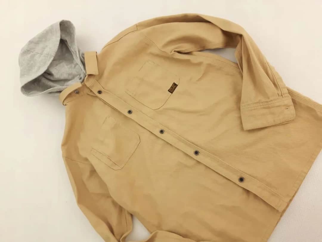 Najlepsze kurtki koszulowe dla chłopca – styl, komfort i ceny