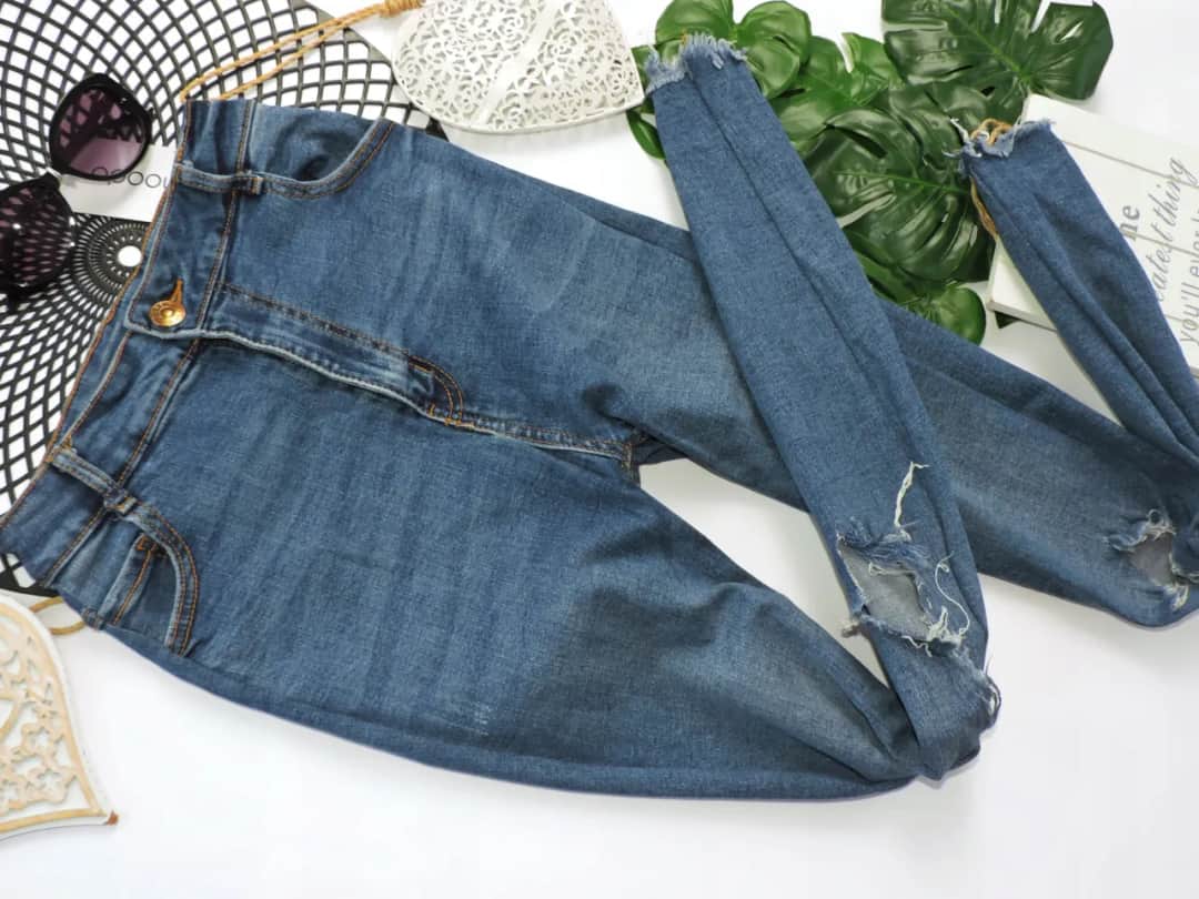 Spodnie z dziurami dla dziewczynek na Allegro - modne i tanie oferty