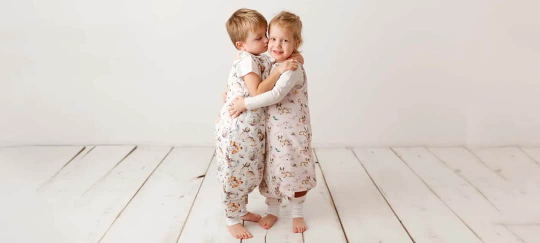 Piżama niemowlęca na zamek – komfort i łatwość w zmianie pieluszki