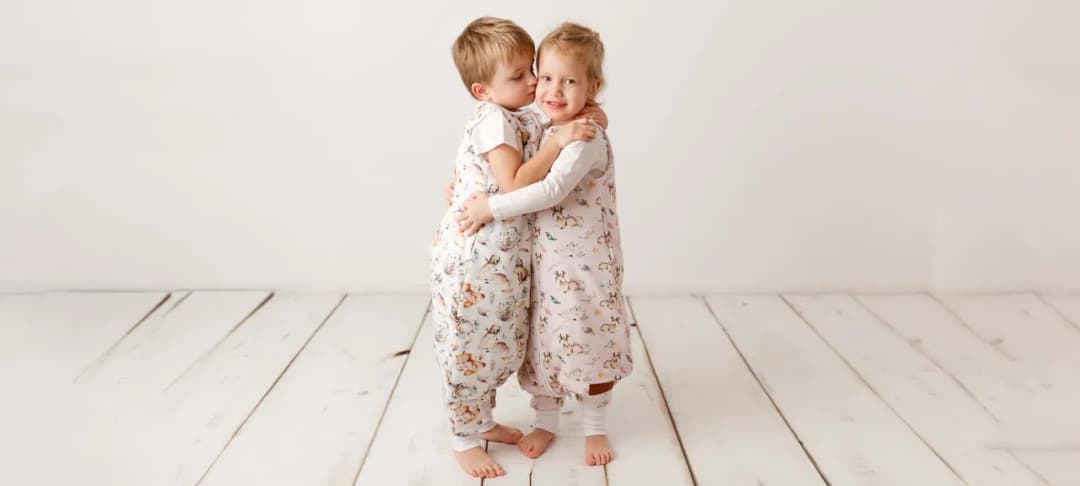 Piżama niemowlęca na zamek – komfort i łatwość w zmianie pieluszki