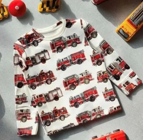 Najlepsze bluzki dla chłopców – modne style i wygodne materiały